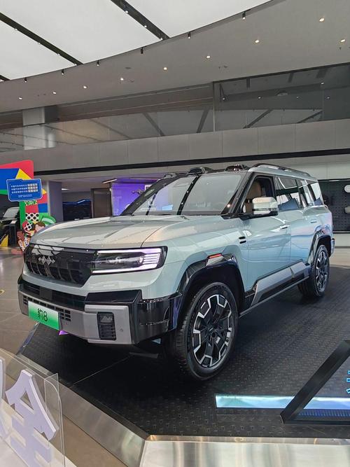 东莞325比亚迪方程豹硬派越野的爆款，英菲尼迪35周年与你共成长